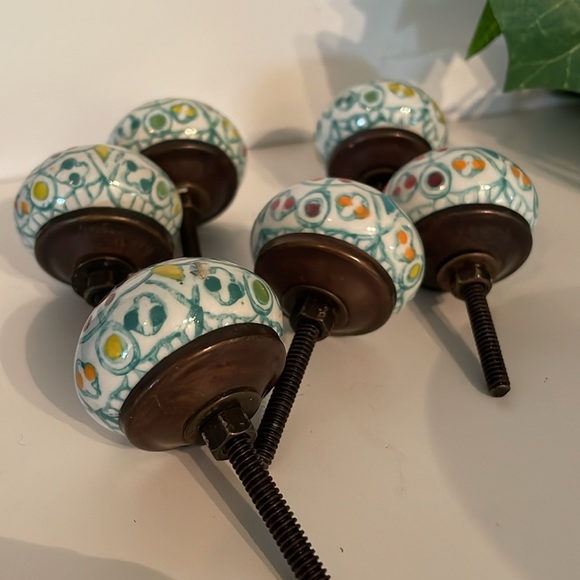 Vintage Porcelain Dresser Knobs! Beautiful! - Picture 5 of 9